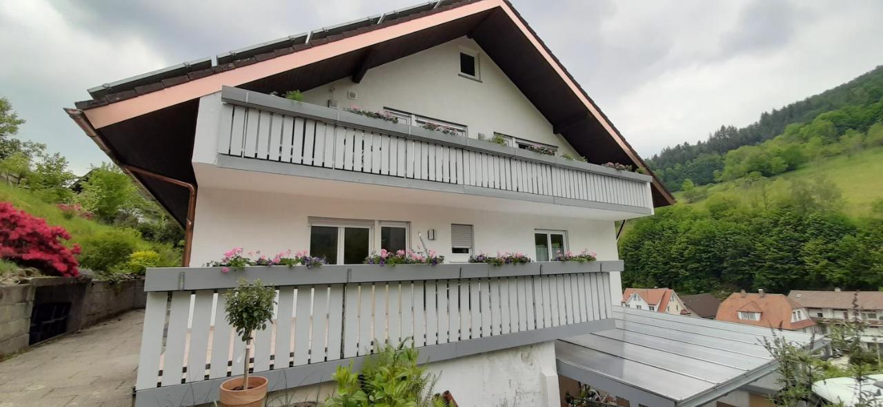 Steepleview House, Renchtalblick Apartment - Cozy & Serene Apartment For 2 Bad Peterstal-Griesbach Eksteriør bilde